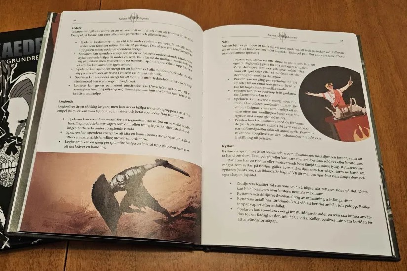 Ett uppslag från boken Pax Tyrana visar några exempel på arketyper samt två illustrationer.